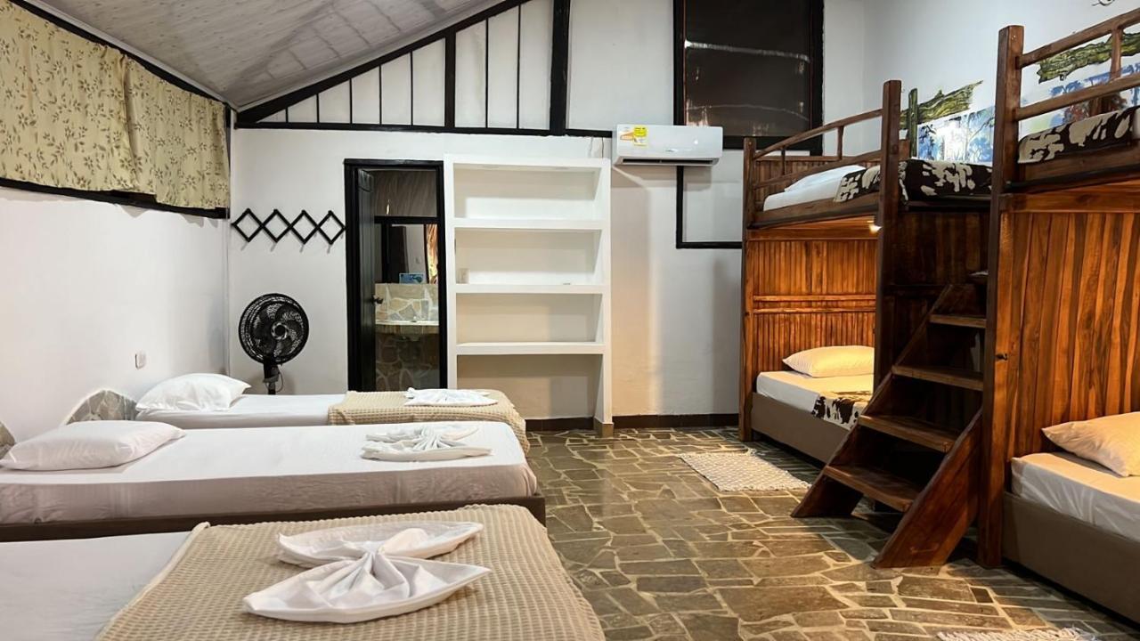 Monte Verde Hostal エル・ザイノ エクステリア 写真